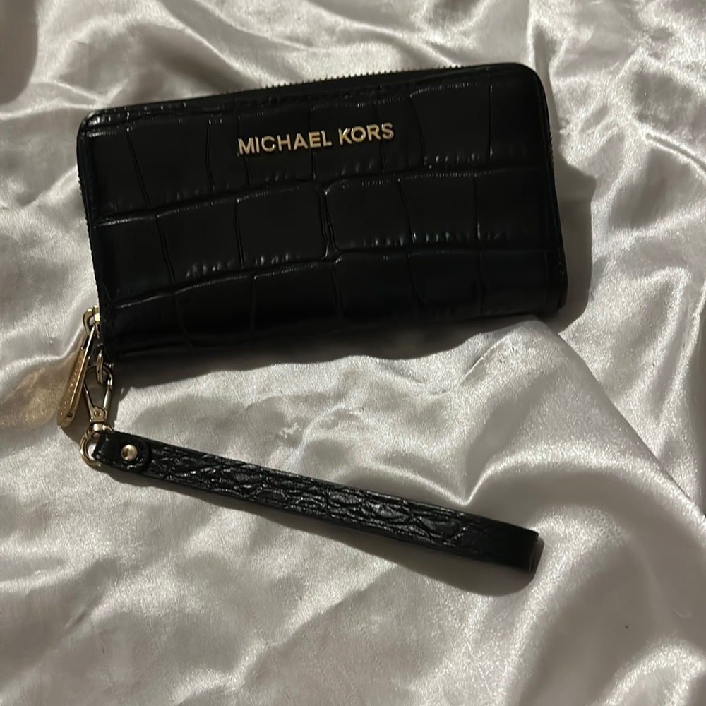 Black Michael Kors wristlet